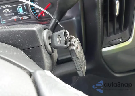 2015 Chevrolet Silverado 1500 1Lt из США, поврежденный, VIN 3GCUKREC1FG207617